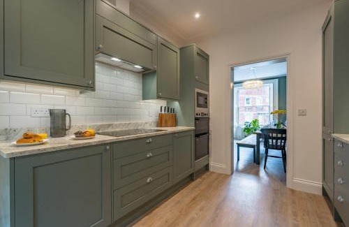 Clifton House | Premium Designer 4 Bedroom Home in Clifton - 3 Bathrooms & Cinema Room