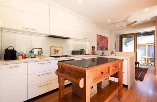 Glebe House | Premium Glebe Terrace - Prime Location
