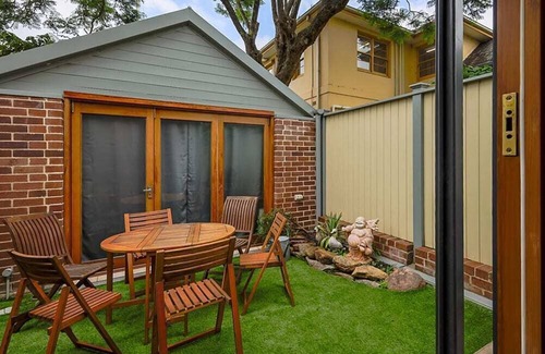 Glebe House | Premium Glebe Terrace - Prime Location