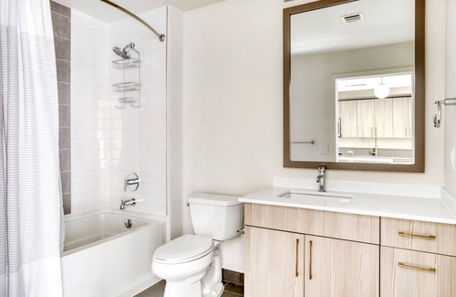 H Street Corridor Apartment | Premium H Street 1BR w/ Rooftop Pool & Gym, walk to Metro, by Blueground