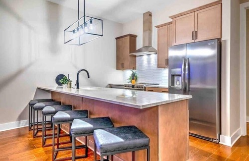 Nashville House | Premium Home! 15 Beds! Hot Tub/Baller Game Room!