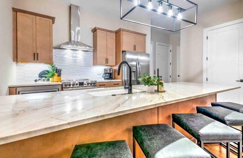 Nashville House | Premium Home! 15 Beds! Hot Tub/Baller Game Room!