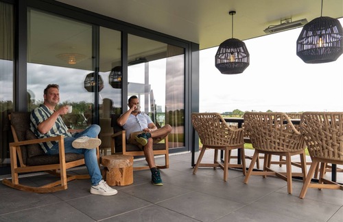 Thorn Villa | Premium Island 6p in Thorn