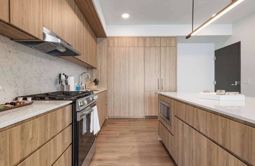 The Loop Apartment | Premium Lake Views + Ideal for Group Getaways
