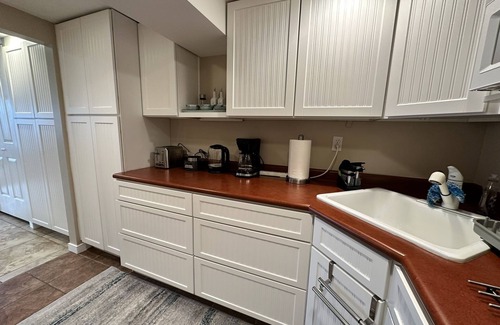 Olympus Cove Apartment | Premium Olympus Cove Daylight Walkout Apartment