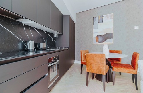 Barrio de La Latina Apartment | Premium Palacio 2BR, Furnished w/Washer & A/C, by Blueground