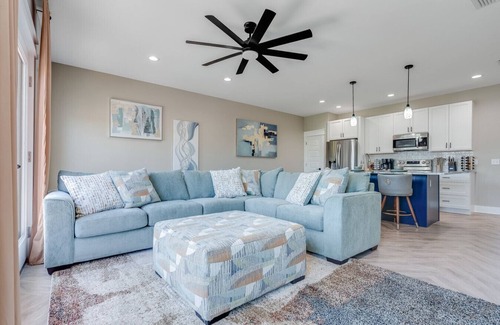 Upper Grand Lagoon Apartment | Premium Retreat w/Pickleball Court