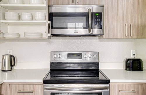 East San Mateo Apartment | Premium San Mateo 1BR w/ A/C, Gym & W/D, nr Target, by Blueground