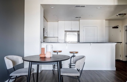 Santa Clara Apartment | Premium Santa Clara 1BR w/Gym, Pool & W/D, nr tech HQs, by Blueground