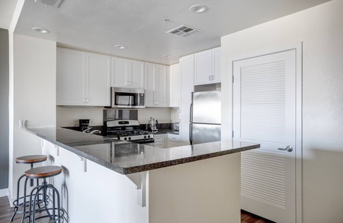Santa Clara Apartment | Premium Santa Clara 1BR w/Gym, Pool & W/D, nr tech HQs, by Blueground