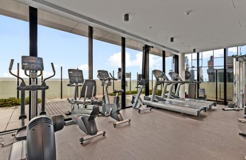 Melbourne Central Business District Apartment | Premium Skyline View APT at Heart of CBD