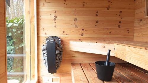 Gif-sur-Yvette Apartment | Premium Spa Chalet - Sauna & Jacuzzi - 20min Paris