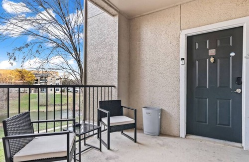 Fossil Creek Apartment | Premium Stay 2BR 2BA Apartment with Modern Comforts