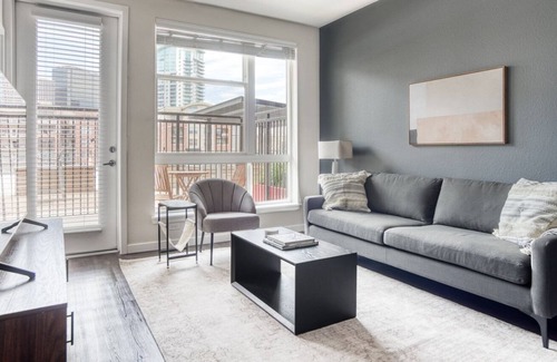 Uptown Apartment | Premium Uptown 1BR w/ W/D, Gym & Pool, walk to RiNo bars, by Blueground