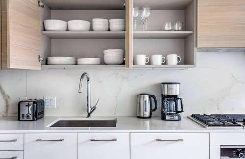 West Loop Gate Apartment | Premium West Loop 1BR w/Pool, Gym & Lounge, nr L, by Blueground