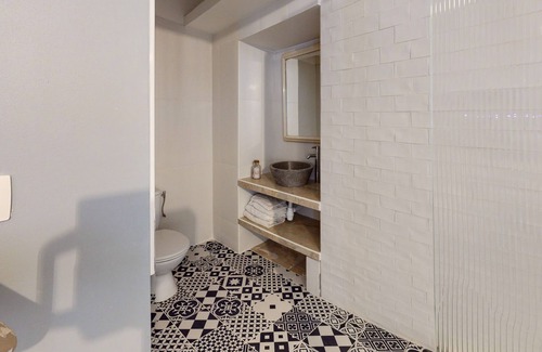Sartene Apartment | Pres de la Place Porta Petit F2 Bien Équipé et Refait a Neuf, a 15 ' des Plages