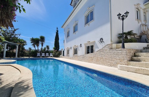 Arnal House | President Residence at Luxury Villa 5☆ (10-13 Guests)by Silver Village Residence