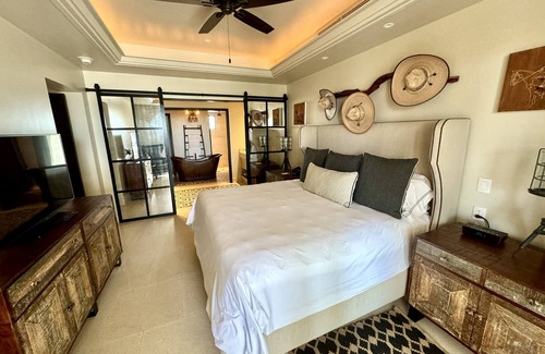 Los Cangrejos II y III Resort | Presidential Suite, 2 Bedrooms, 2 Bath, Ocean View