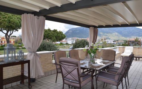 Terracina Apartment | Prestigioso Attico 20 mt dal mare