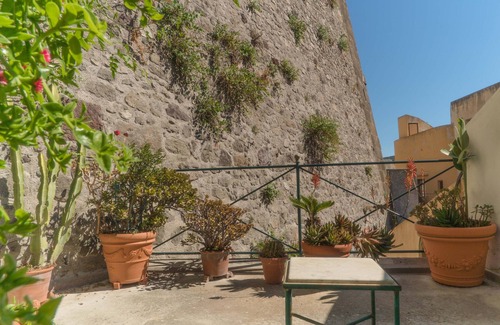 Lipari Historic Centre Apartment | Prestigious historic house with private garden, under the Lipari castle