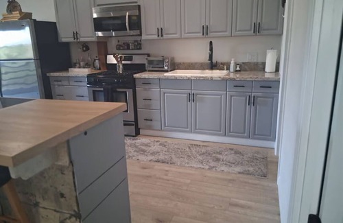 Fletcher Hills Cottage | Prestigious location with a view