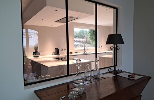 Cabrieres-dʼAigues House | Prestigious South Luberon house in quiet location, air-conditioned with heated pool