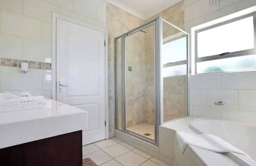 Cape Town Villa | Prestigious Villa
