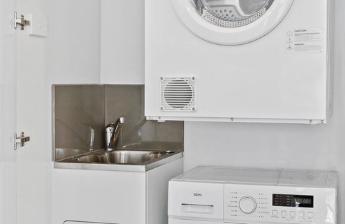 Preston Apartment | Preston 2 Bedroom Charm Near Markets and Shops