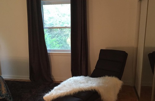 Greenfield Park Apartment | Pretty 4 1/2, 10 minutes from Montreal