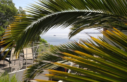 Roscanvel Villa | Pretty Breton Villa, Spectacular Sea Views, 2 minute walk from beach