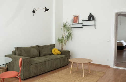 Neukoelln Apartment | Pretty city apartment in a hip neighborhood