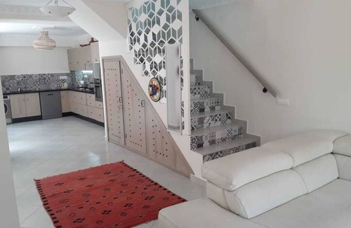 Cite Charaf Villa | PRETTY, COMFORTABLE 3-SUITE VILLA IN A RESIDENTIAL AREA