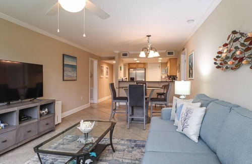 Biloxi Condo | Pretty Condo, Newly Decorated, Perfect for TDY & Beach Visitors!
