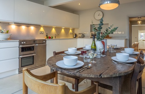Brancaster Apartment | Pretty cottage which is a 10 minute walk away from Brancaster's beach