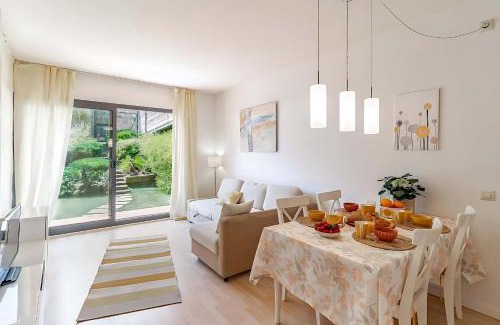 Lloret de Mar Apartment | Pretty garden apartment next to a charming beach