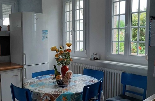 Pleubian House | Pretty house 6/8 people - Magnificent sea view, located 300m from the sea.