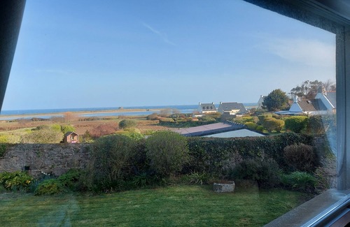 Pleubian House | Pretty house 6/8 people - Magnificent sea view, located 300m from the sea.