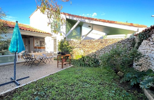 Sainte-Marie-de-Re House | Pretty house with garden, pool and parking