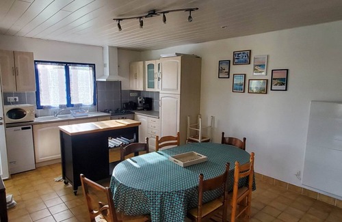 Ploudalmezeau House | Pretty house with large garden 250 metres from the superb Tréompan beach