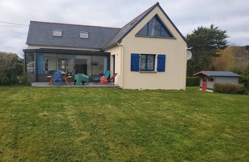 Ploudalmezeau House | Pretty house with large garden 250 metres from the superb Tréompan beach