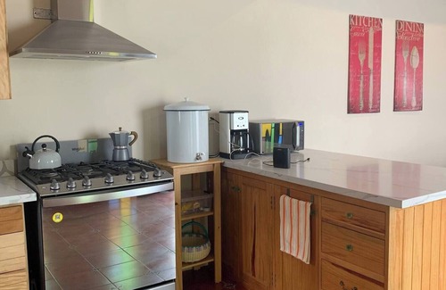 Ciudad Vieja House | Pretty house with a most beautiful view of mountains and volcanoes!