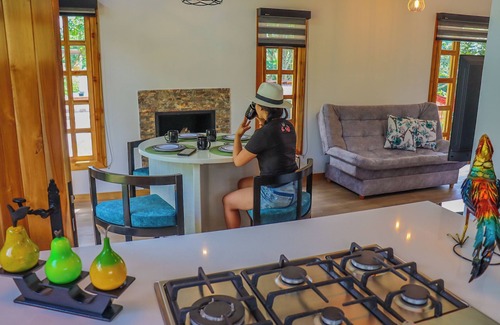 Filandia Cabin | Pretty Modern Cabin at the Tourist Area. MILAGROS