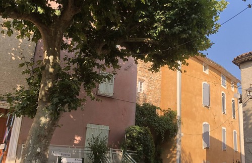 Quinson Villa | Pretty Provencal country house