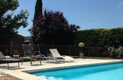 Joucas House | pretty Provencal farmhouse in the heart of the Luberon (between Gordes and Roussillon) with swimming pool