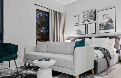 Flagler Village Apartment | Pretty Rola #304 Brand New Apartment w King Bed-Central Location!