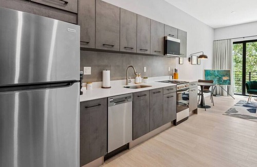 Flagler Village Apartment | Pretty Rola #304 Brand New Apartment w King Bed-Central Location!