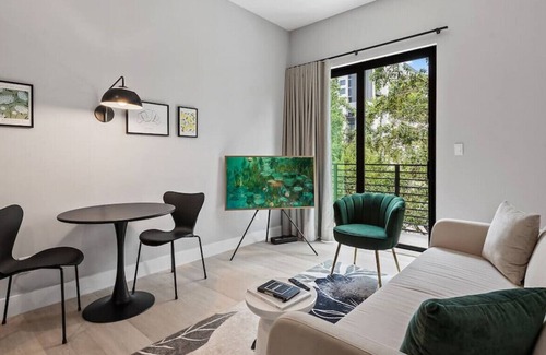 Flagler Village Apartment | Pretty Rola #304 Brand New Apartment w King Bed-Central Location!