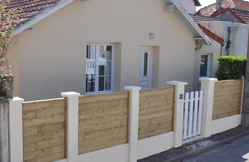 Langrune-sur-Mer House | Pretty seaside house with terrace and south-facing garden. Rated 3*