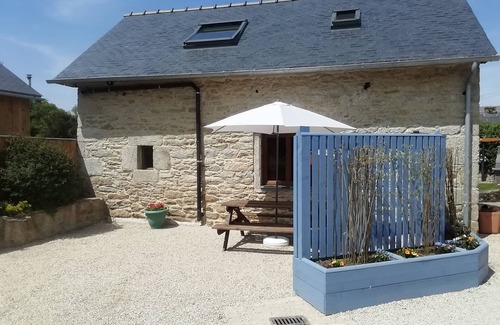 Berrien Cottage | Pretty stone cottage in tranquil countryside in the Monts d'Arree