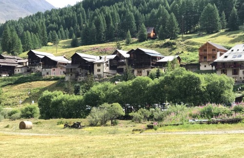 Saint-Veran Apartment | Pretty T4 with sunny garden in Saint Véran la Chalp